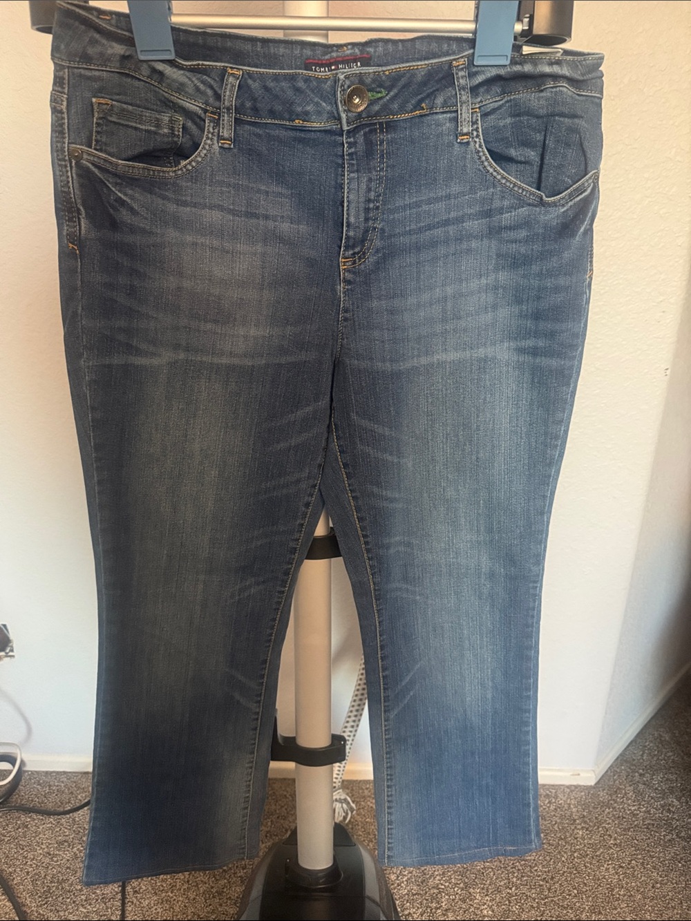 Tommy Hilfiger Medium Blue Cropped Stretch Jeans